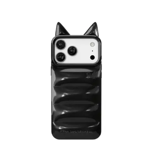 タケヤキ翔が着用しているUrban Sophisticationのスマホケース