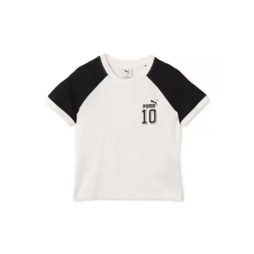 ロゼが着用しているPUMAのTシャツ