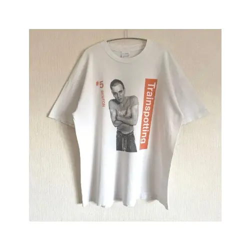 JUNONが着用しているVINTAGEのTシャツ