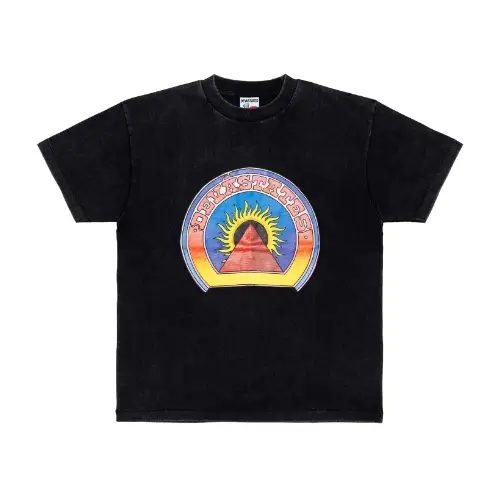 松下洸平が着用しているDEVA STATESのTシャツ