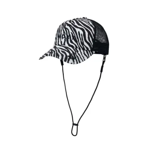 みちょぱが着用しているROXYのキャップ