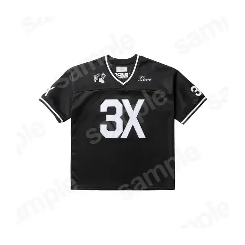平野紫耀が着用しているNumber_iのTシャツ