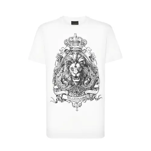 與那城奨が着用しているBillionaireのTシャツ