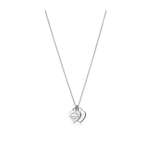 JISOOが着用しているTiffany & Co.のネックレス