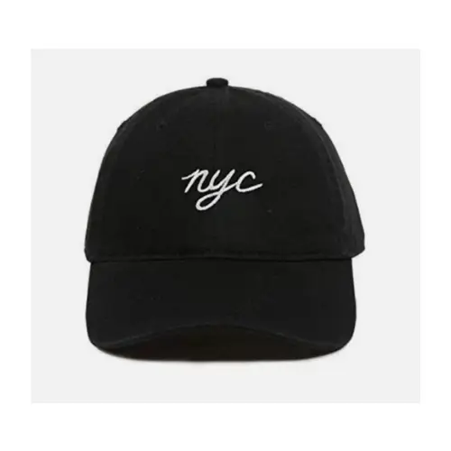 JISOOが着用しているNO BRANDのキャップ
