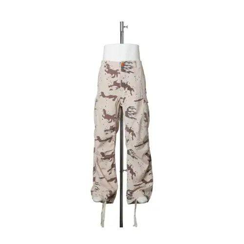 SHUNTOが着用しているHELLSTARのパンツ（ロング）