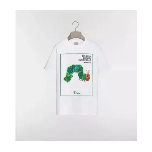 ヒョンジンが着用しているDIORのTシャツ