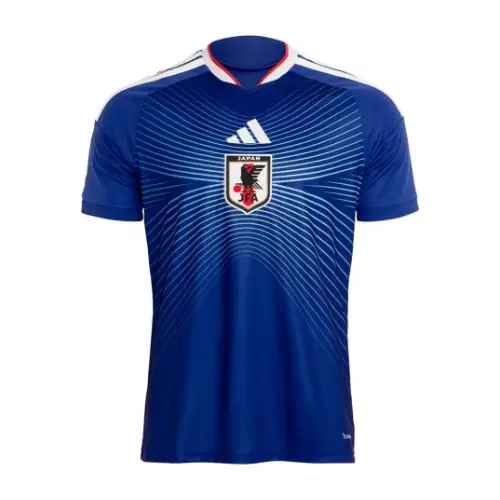 篠塚大輝が着用しているadidasのTシャツ