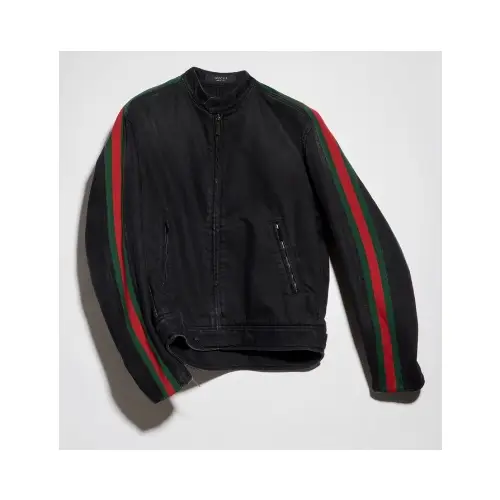 リノが着用しているGUCCIのデニムジャケット