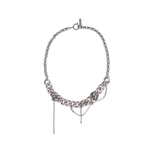 JISOOが着用しているJustine Clenquetのネックレス