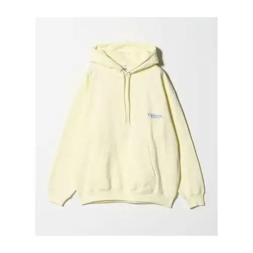 みゆが着用しているCalifornia General Storeのパーカー