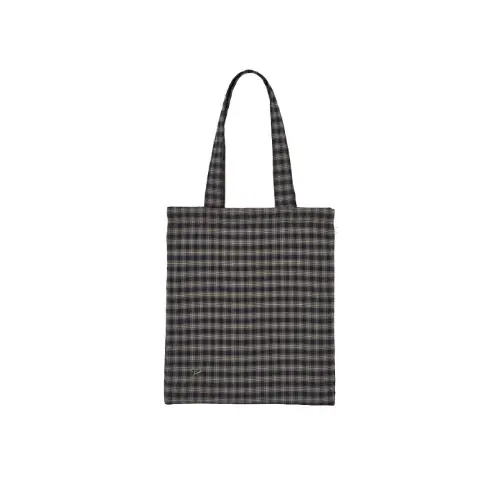 ジヒョが着用しているZARAのトートバッグ