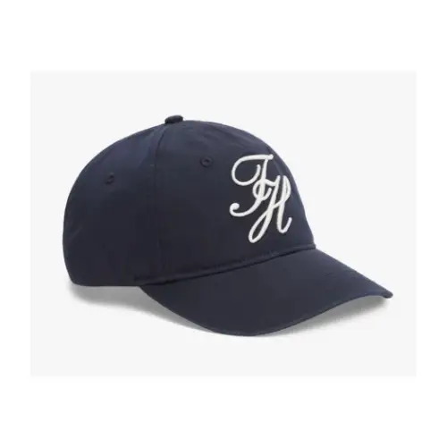 ジスが着用しているTommy Hilfigerのキャップ