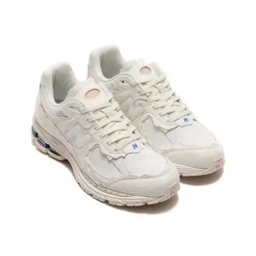 塩﨑太智が着用しているNew Balanceのスニーカー