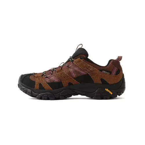 在原みゆ紀が着用しているMERRELLのスニーカー