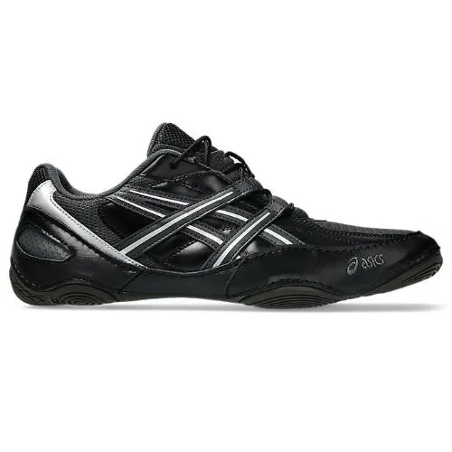 川上洋平が着用しているASICSのスニーカー