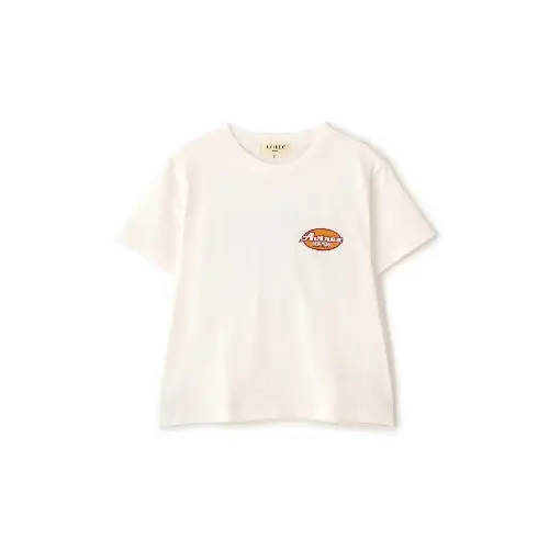 エアが着用しているAVIREXのTシャツ