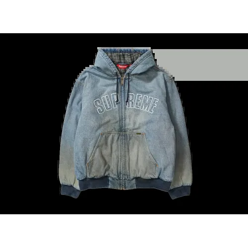 あむぎりが着用している「Supreme（シュプリーム）」のアイテム紹介