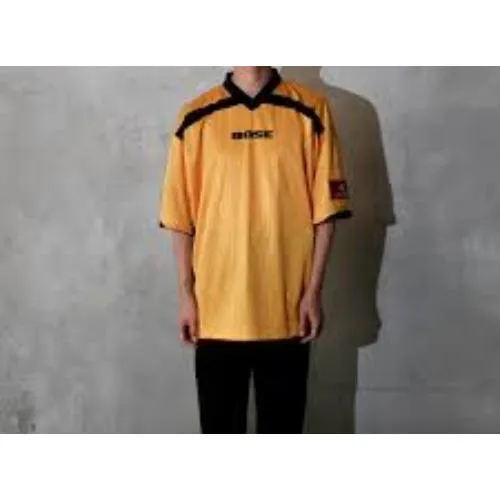 あむぎりが着用しているMARTINE ROSEのTシャツ