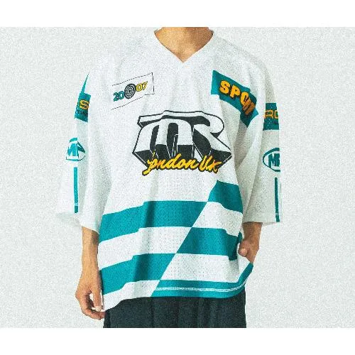 ゆうたが着用しているMARTINE ROSEのTシャツ