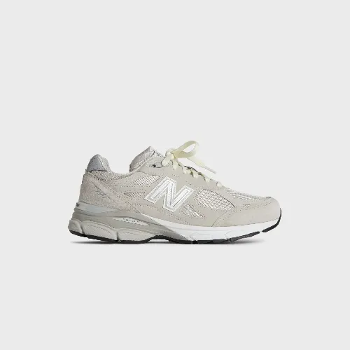 木梨憲武が着用しているNew Balanceのスニーカー