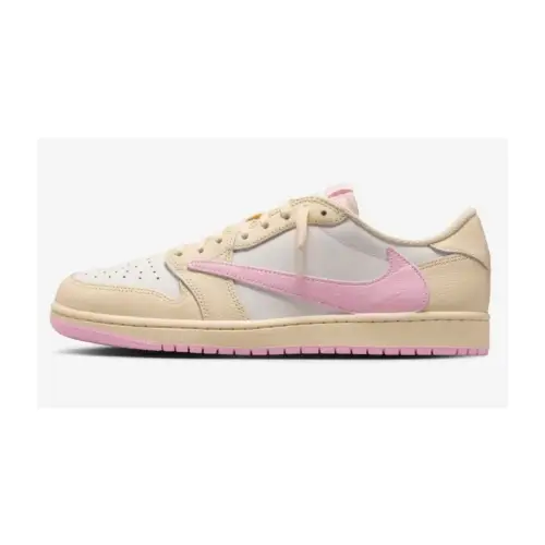 平本蓮が着用しているNIKEのスニーカー