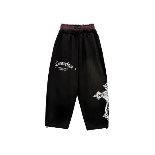 リノが着用しているLANARCHIVEのパンツ（ロング）
