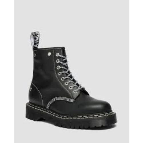 中村アンが着用しているDr.Martensのブーツ