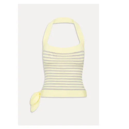 MAYAが着用しているFrankies Bikinisのノースリーブ・タンクトップ
