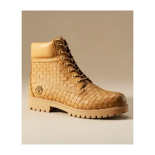 JUNONが着用しているTimberlandのブーツ