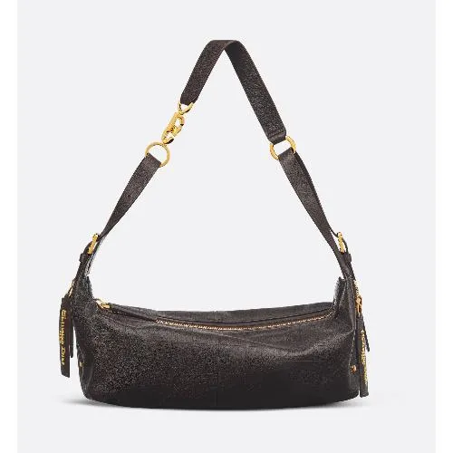 AYAKAが着用しているDIORのショルダーバッグ