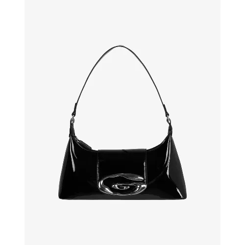 MAYUKAが着用しているGLYNITのショルダーバッグ