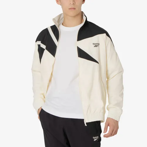 中川大志が着用しているReebokのジャケット全般