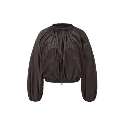 在原みゆ紀が着用しているAMOMENTOのジャケット全般