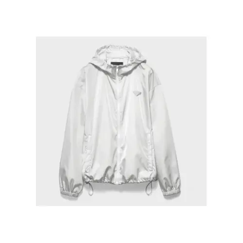 在原みゆ紀が着用しているPRADAのジャケット全般