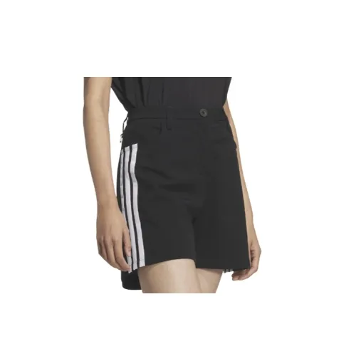 渋野日向子が着用しているadidasのパンツ（ショート）