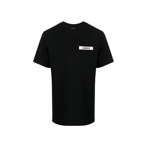 りょうが着用しているJACQUEMUSのTシャツ