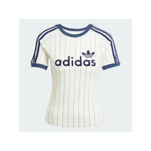 るなが着用しているadidasのTシャツ
