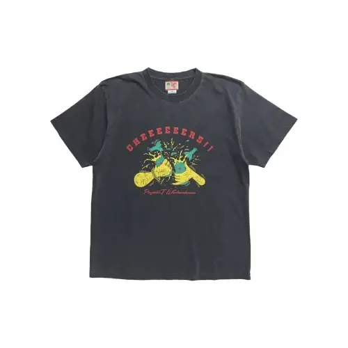 としみつが着用しているProject TのTシャツ