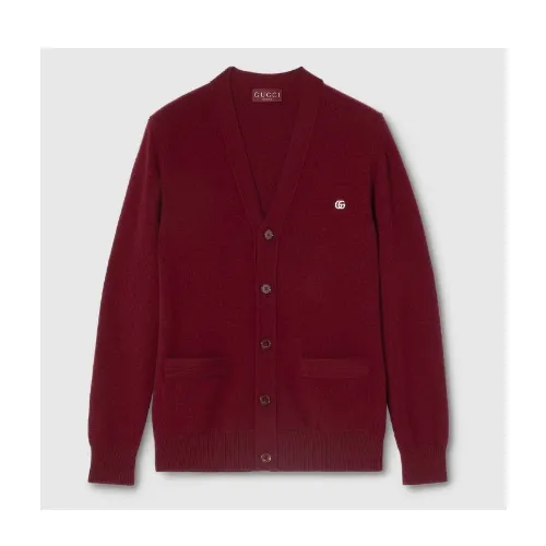 ジンが着用しているGUCCIのカーディガン