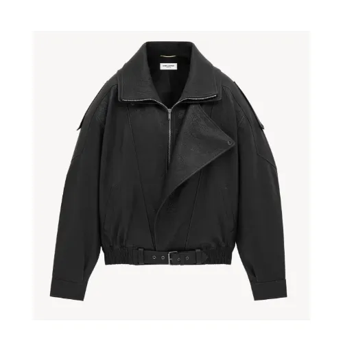 J-HOPEが着用しているSAINT LAURENTのレザージャケット