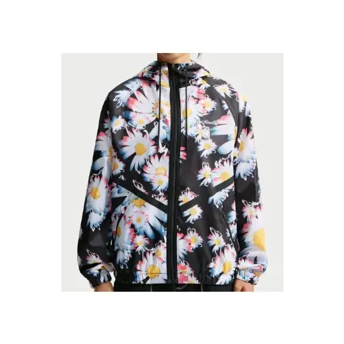 G-DRAGONが着用しているNIKEのジャケット全般