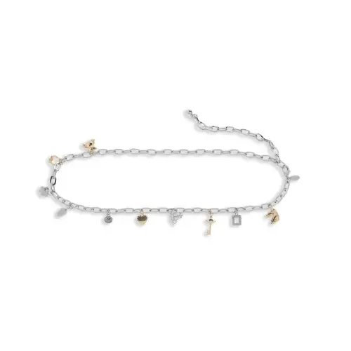 ウォンヒが着用しているVivienne Westwoodのベルト