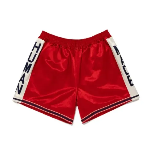 J-HOPEが着用しているHUMAN MADEのパンツ（ショート）