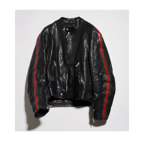 ジンが着用しているGUCCIのレザージャケット