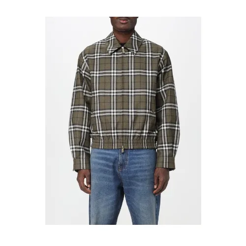 吉野北人が着用しているBURBERRYのジャケット全般