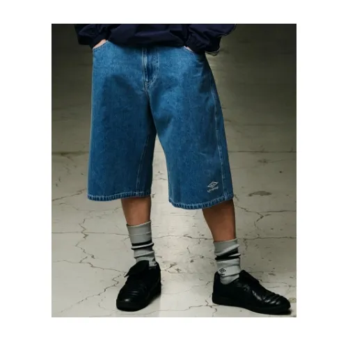 白濱亜嵐が着用しているUMBROのパンツ（ショート）
