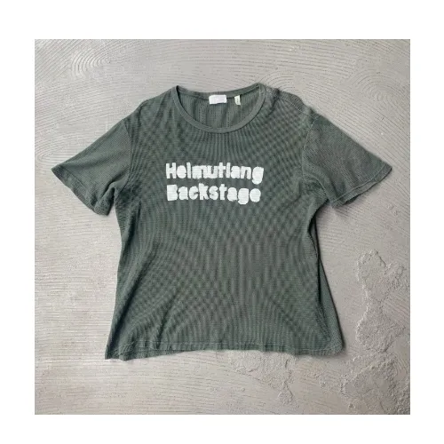 RMが着用しているHelmut LangのTシャツ