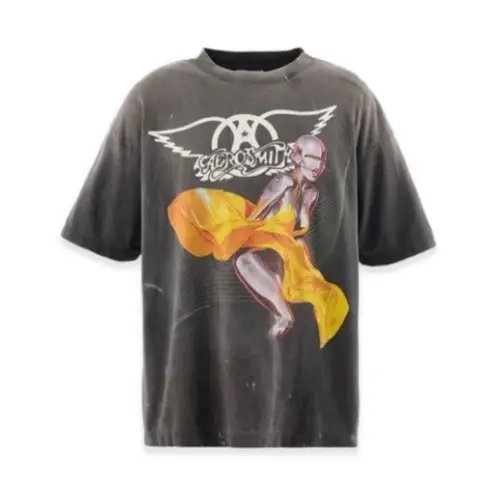 末澤誠也が着用しているSAINT MxxxxxxのTシャツ