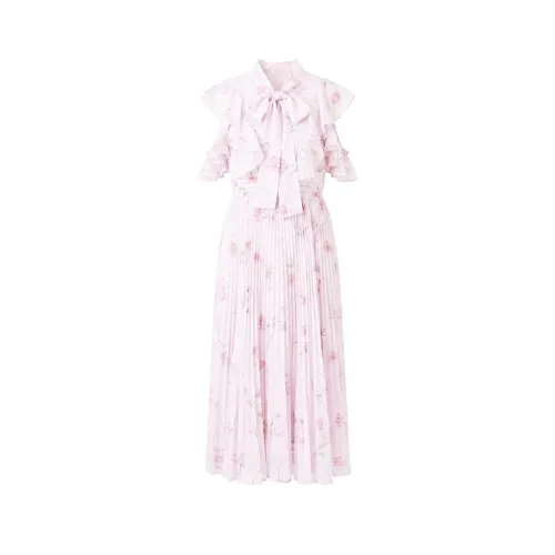 大谷映美里が着用しているRosé Museのワンピース・ドレス